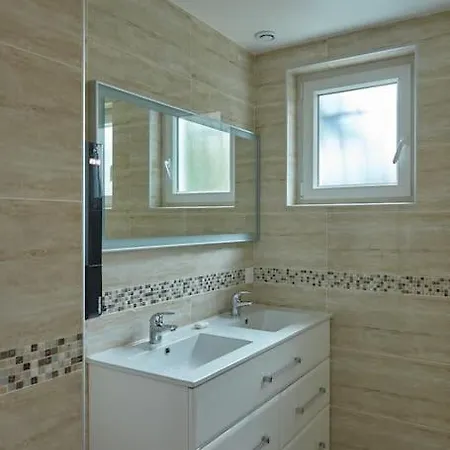 Nyaraló Kaze Maison Chaleureuse Evreux, Quartier Residentiel Saint Michel Évreux