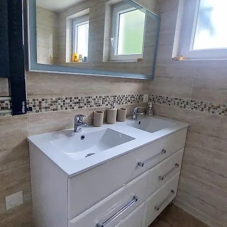 Kaze Maison Chaleureuse Evreux, Quartier Residentiel Saint Michel Nyaraló Évreux