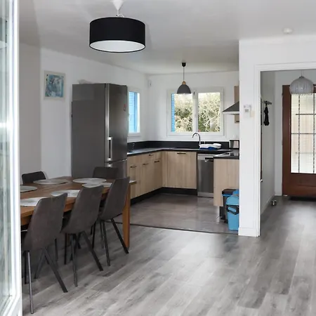 Kaze Maison Chaleureuse Evreux, Quartier Residentiel Saint Michel Nyaraló